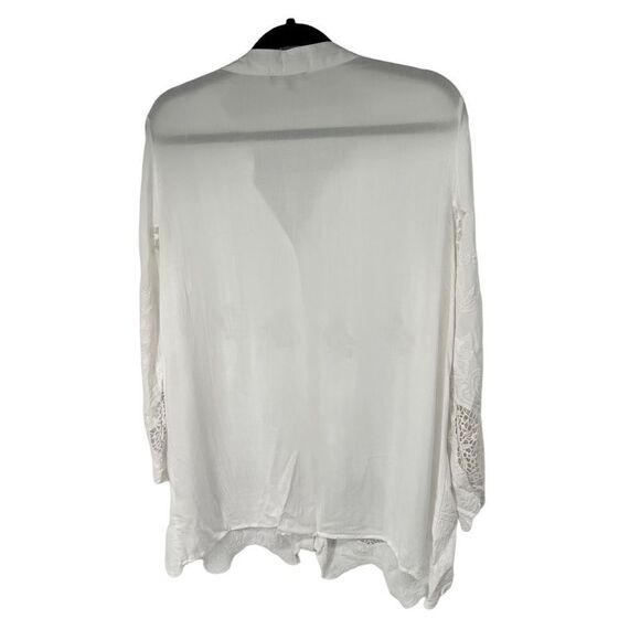 Sorrento White Crochet Eyelet Cut Outs Button Up Top - Picture 2 of 8